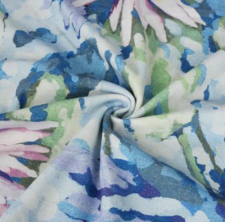 Du processus à la fonction : applications du tissu d'impression en polyester dans l'industrie textile moderne